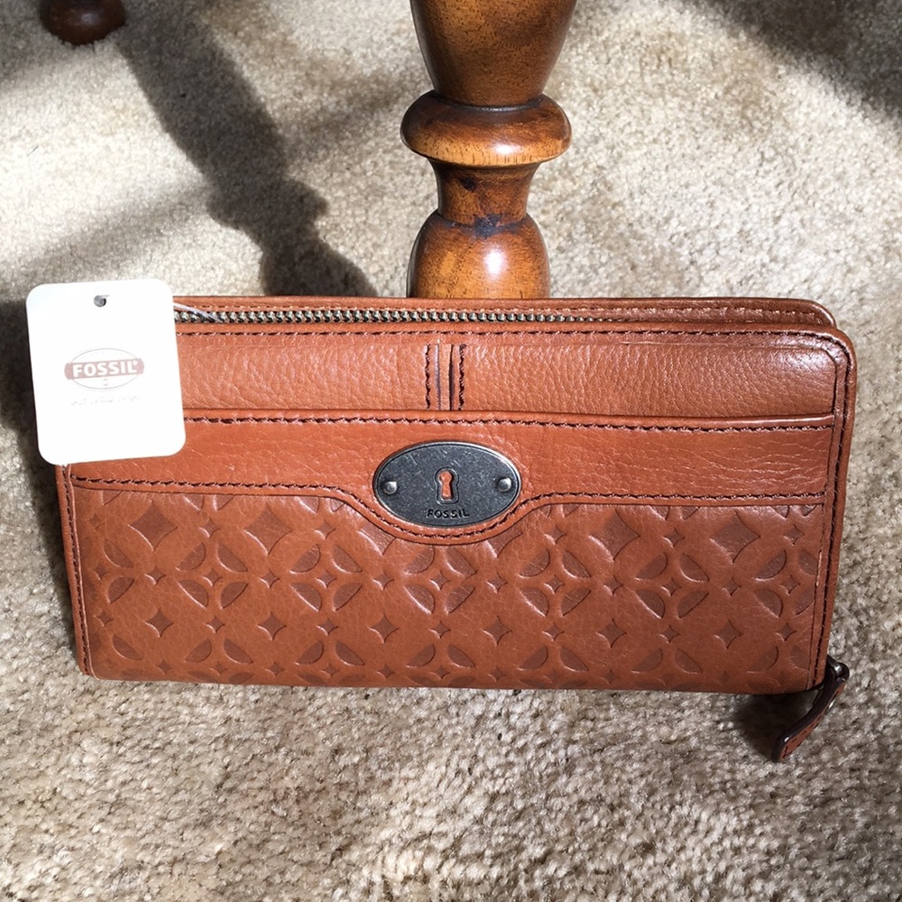 Fossil brown leather wallet